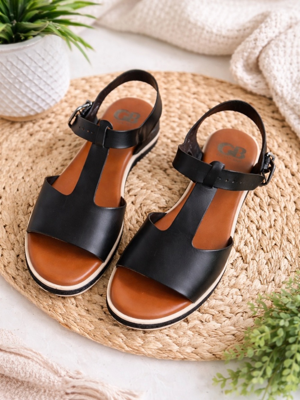 Gianni Bini Black Leather T-Strap Sandals with Tan Footbed